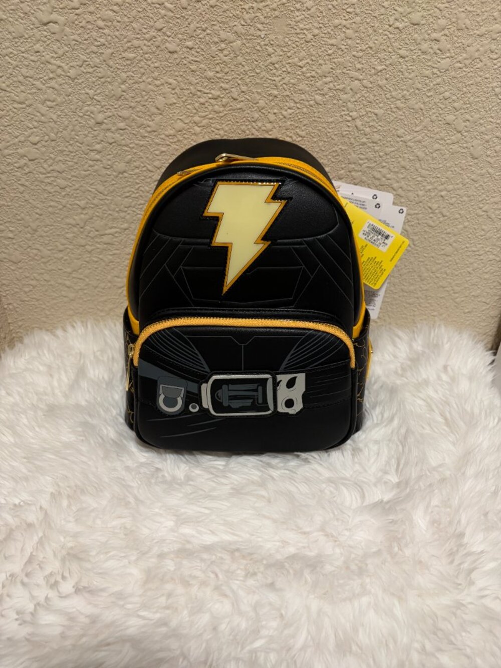 Loungefly Black Adam Light Up Backpack DC Comics Mini NWT - Picture 2 of 6